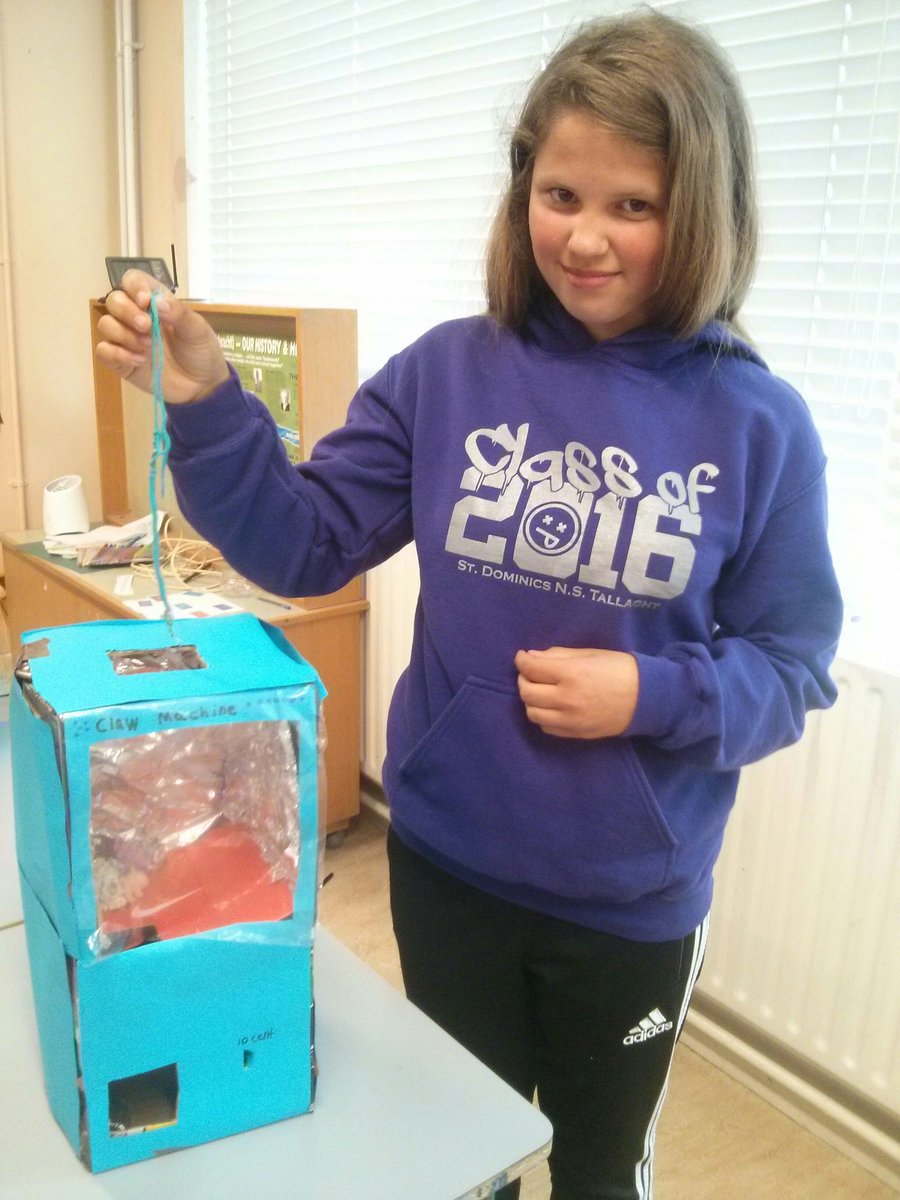 Dominics6th's tweet image. One student made a claw machine which was great fun to play with #creative #stem