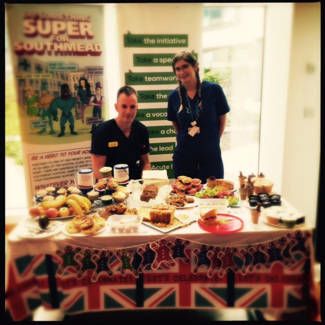 dr_nigel_lane's tweet photo. Great work making cakes and raising awareness at @NorthBristolNHS #teamAMU! #AMAD16 @acutemedicine https://t.co/UYE2CG7ZtP
