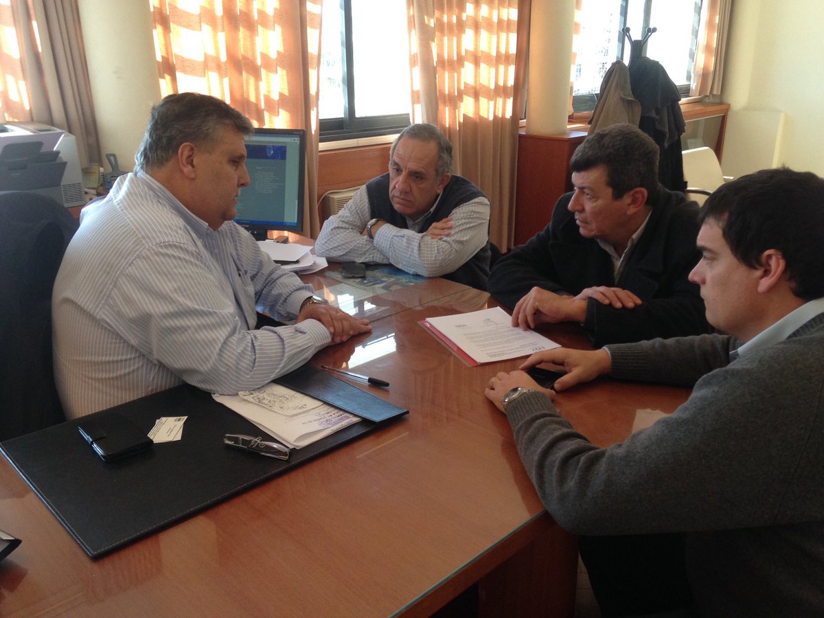 fuadsosa's tweet photo. Reunidos con @CavagnaRafael y Manuel Schonals en Vialidad Nacional junto al jefe de distrito Julián Rubio https://t.co/EQjfOlTn6E