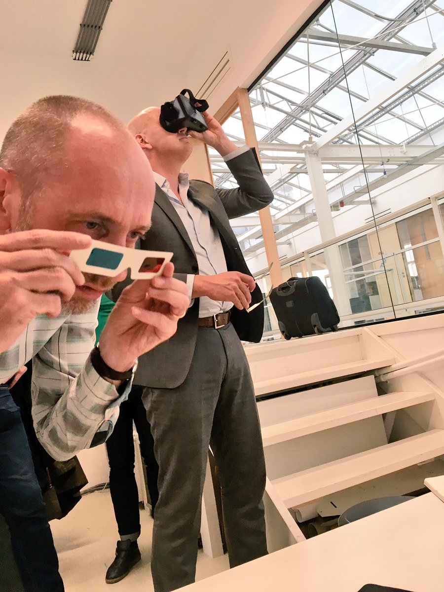 bikkel's tweet photo. Back to the future #XS #VR #bna https://t.co/DRIWgxWJqR