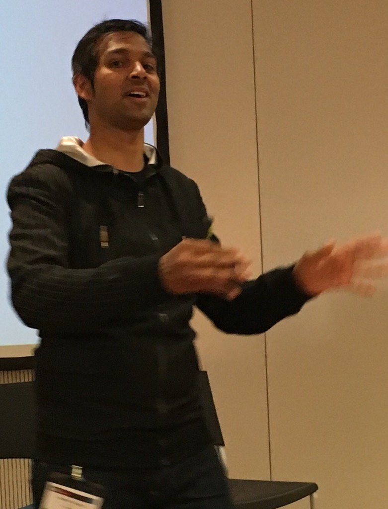 erik_fischbeck's tweet photo. Avinash Changa from #WeMakeVR explains the potential of VR - amazing and exciting opportunities ahead. #IoTTechExpo https://t.co/0IogggzghS