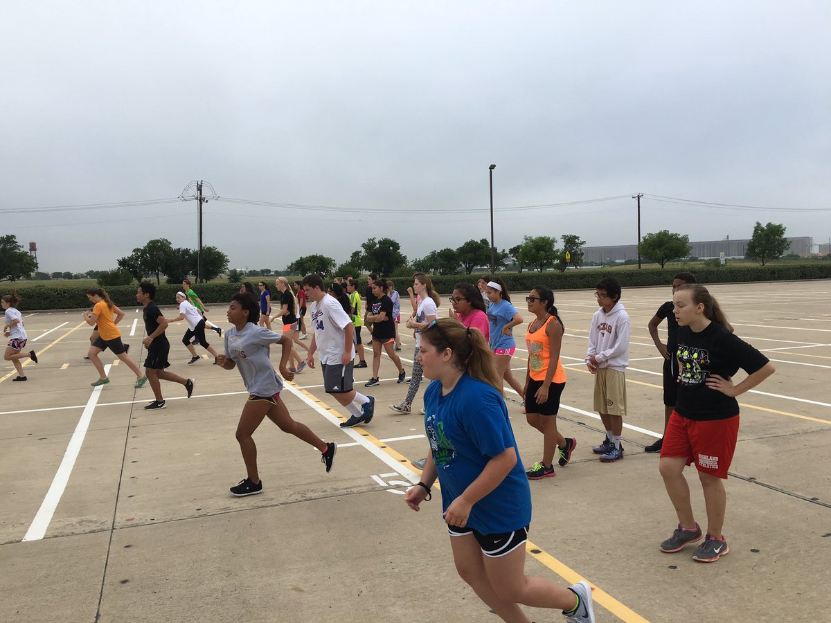 SpiritofSaginaw's tweet photo. Band Family Fit Day #1 done! Awesome work! #shsshines #emsproud https://t.co/ddo1gQ6XCS
