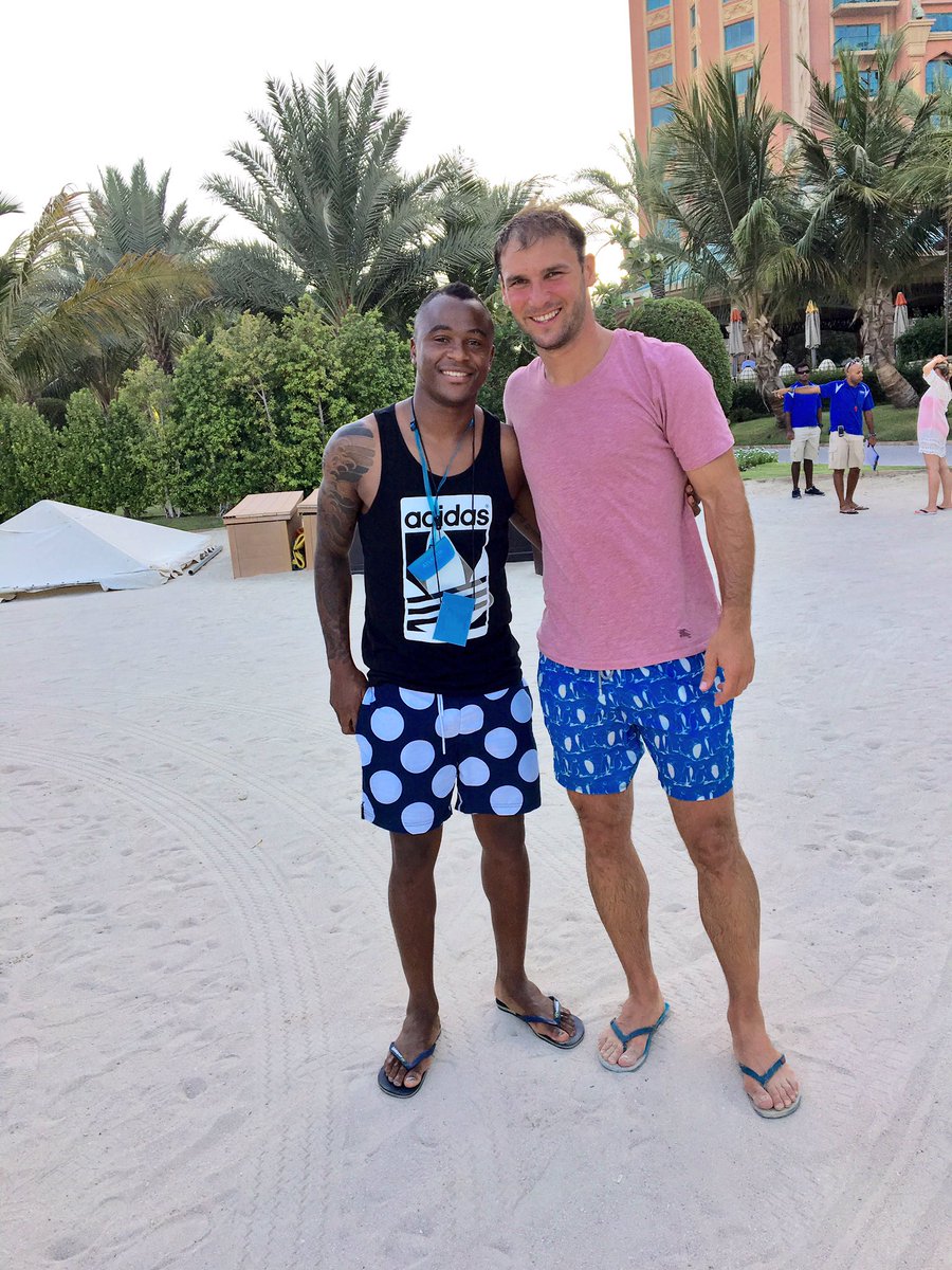 Great day at the beach, bumped into <a href="/BIvanovic3/">Branislav ivanović</a>