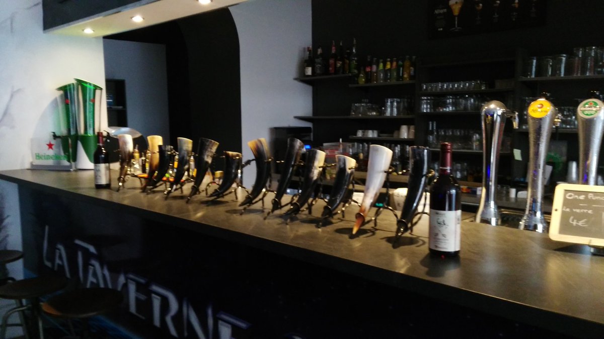 Les Vikings débarquent à la Taverne ! Venez goûter le sang de Vikings et le sang de Pirates!