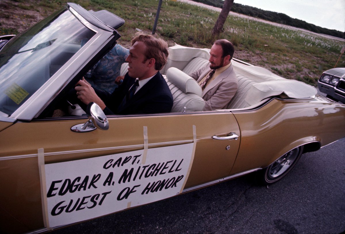 SomethingAstro's tweet image. Image of the week - Edgar Mitchell during parade after #Apollo 14 #NASA #NASASocial