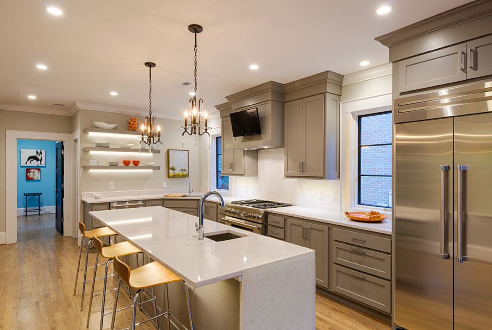 ETN_Lighting's tweet photo. Do you know the 4 main types of artificial light? #lightingfacts Check out the answer here! https://t.co/cL3mdVphbg https://t.co/WHMJaTuekS
