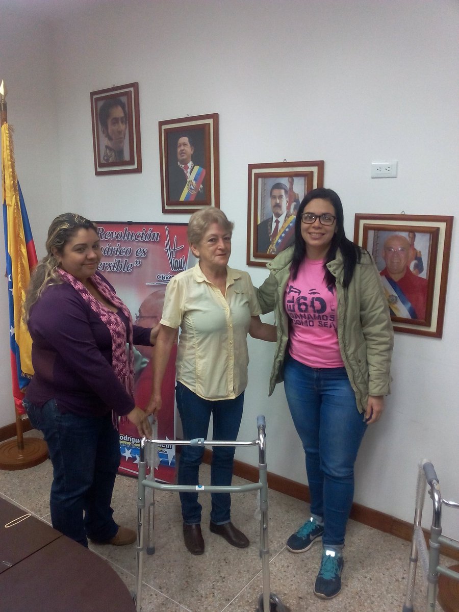 Mdla28De's tweet photo. ChacinInforma: Gobierno revolucionario sigue beneficiando a su pueblo con ayudas técnicas y económicas al #PoderPo… https://t.co/YUldJSLoyr