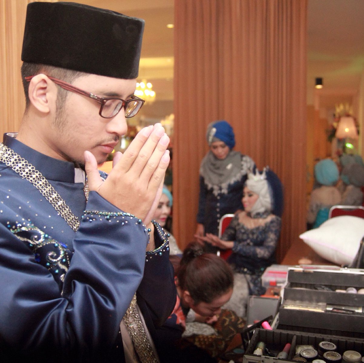 Lelaki sejati, menjemputmu dengan cara yg diridhaiNya. Ia akan menjemputmu dg pernikahan yg mulia. :) @primaryshanty