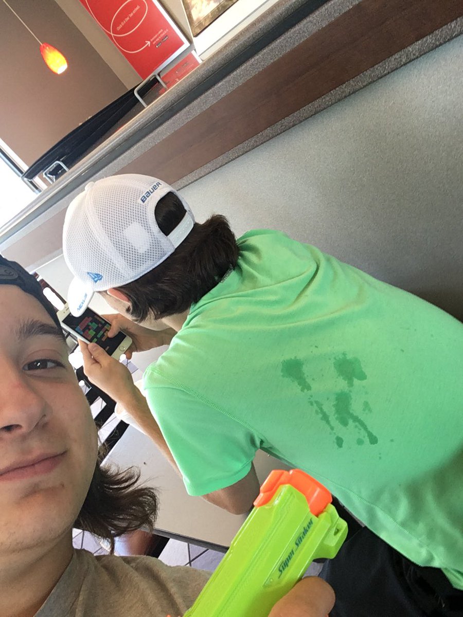 howell_assassin's tweet photo. Louie has fallen!!! Gallichs with a kill! https://t.co/GT2q7rNUvQ