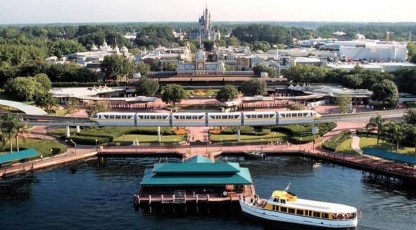 The @Disney company donates $1M, free resort rooms to those affected by Orlando shootings bit.ly/1PsmFfY?utm_me… https://t.co/5rGtG1SqZ5