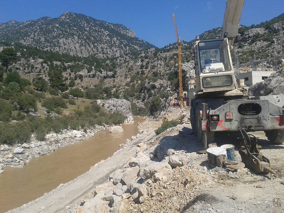Ölübalıklar Çayı! Bir zamanlar cennet ırmağıydı, Hes'ten sonra zehirlenmiş balıklarla Akdeniz'e akıyor. #köprüçay