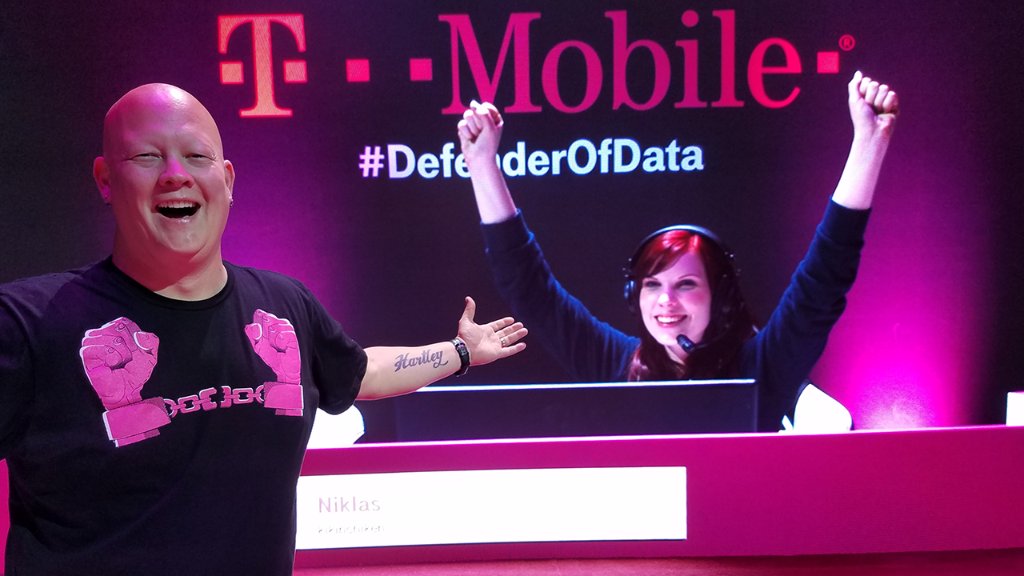 TMobile's tweet image. Watch #E32016 coverage from the #DefenderOfData Lounge - starting in 15 on Periscope w/ @AskDes and @KaptKaboom!