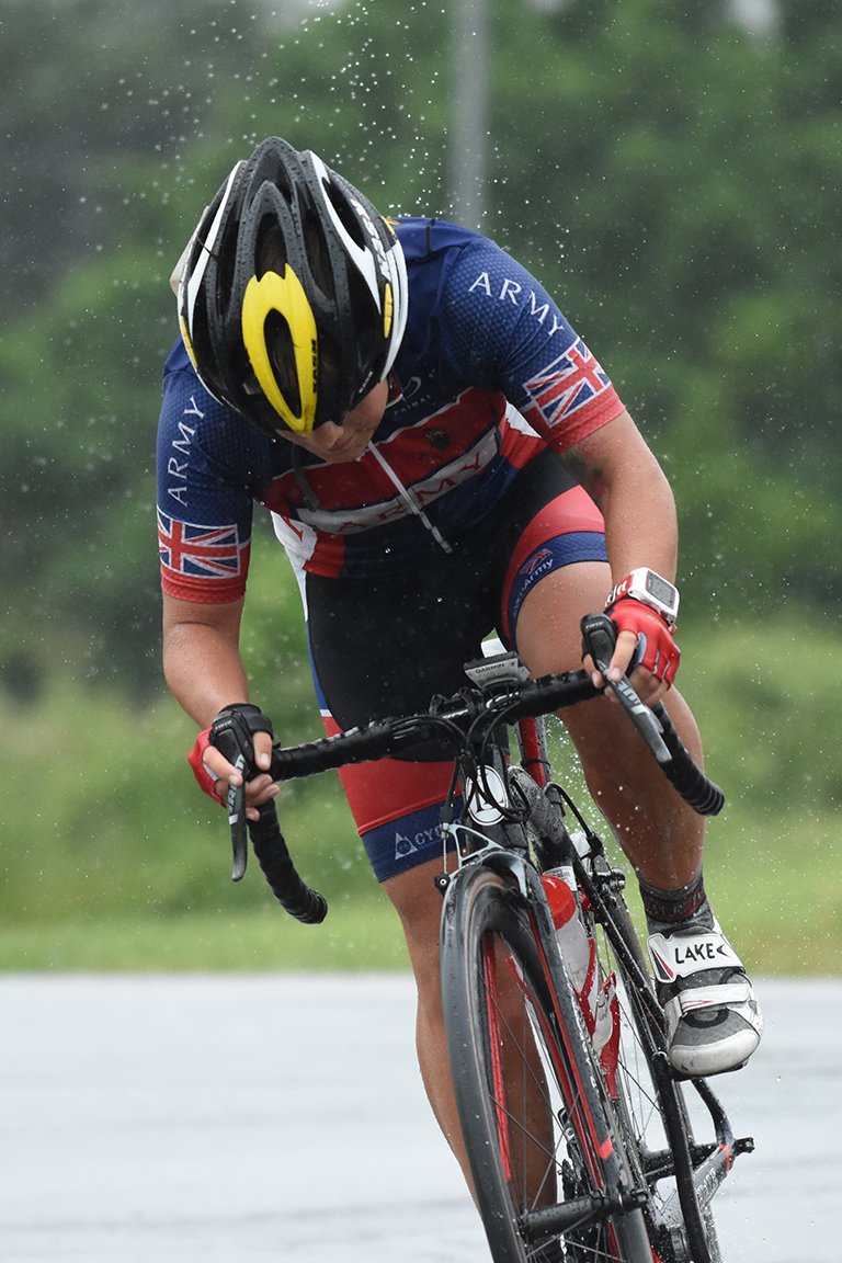 sfblackwell's tweet photo. Couple more of @becky_hoare of @army_ladies on a @LangdaleL winning a wet support race at the Essex Giro day 2 https://t.co/S0Ps8uxTql