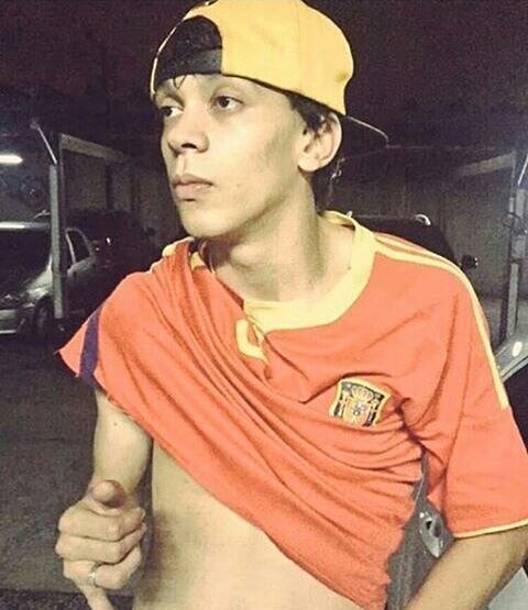 amococielo's tweet photo. Quando vc ta com fome e vê alguém comendo coxinha https://t.co/Bxvq2AulJE