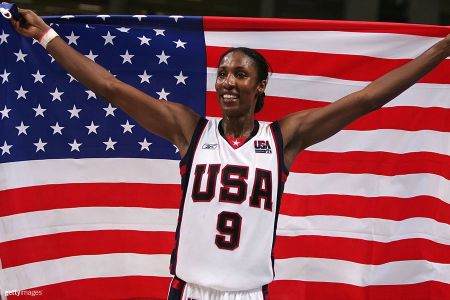 TeamUSA's tweet photo. No better sight than the Stars and Stripes! 🇺🇸 #FlagDay https://t.co/gJrCMAzhMR