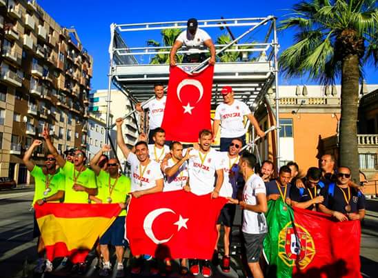 AVRUPA POLİS VE İTFAİYE YARIŞLARINDA 3 GÜN SONUNDA İSTANBUL İTFAİYESİ MADALYA SAYISI 50 
x.com/ibbitfaiye/sta…