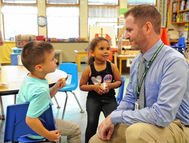 TheRecorderNews's tweet photo. New principal takes the reins at Discovery School at Four Corners. https://t.co/ICVZ8LebpY https://t.co/wCHO7dsKBp