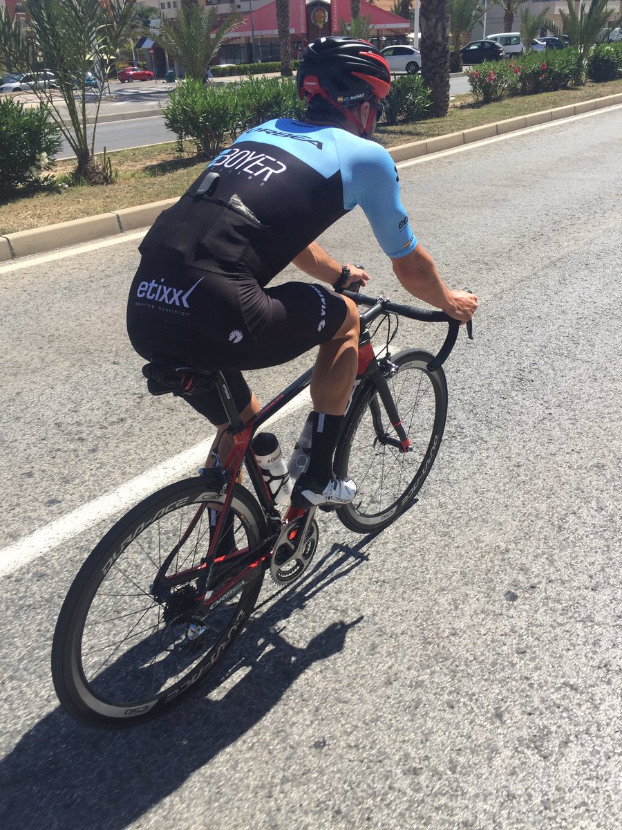 jcnu_'s tweet photo. nuevo mono @Viator_Es enhorabuena ,en especial a @_enriquebike .brutal es poco. @boyertriathlon @Orbea @EtixxES https://t.co/O3p8xgGwI2