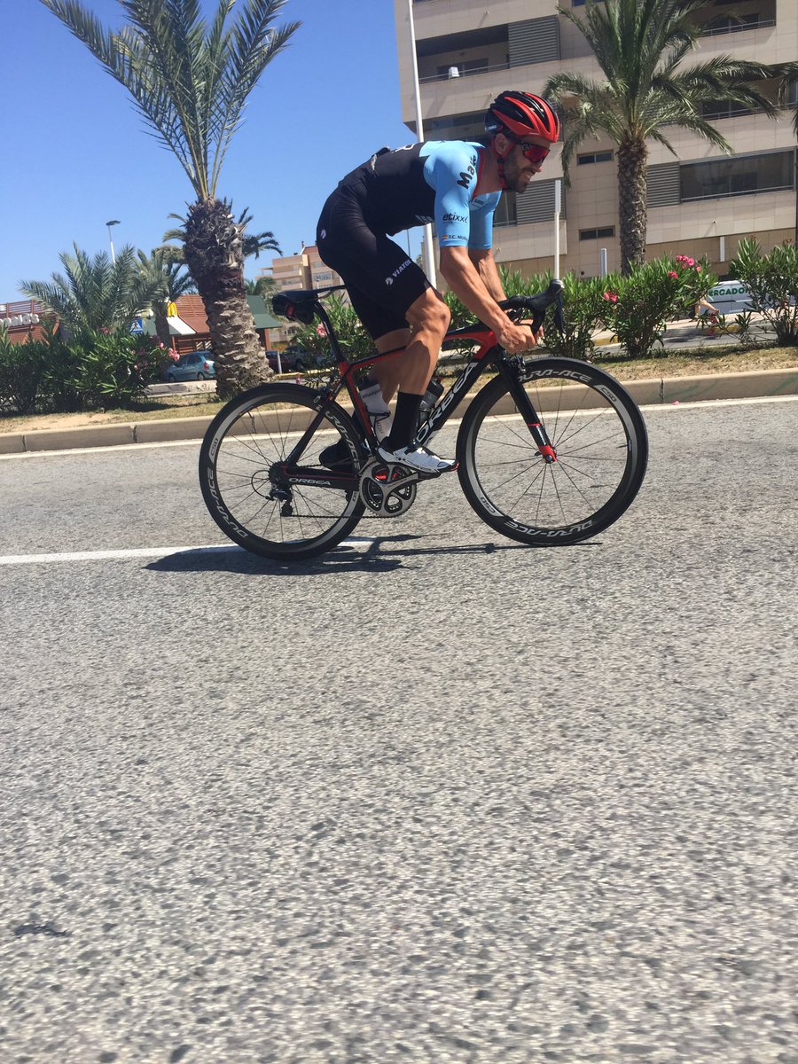 jcnu_'s tweet photo. nuevo mono @Viator_Es enhorabuena ,en especial a @_enriquebike .brutal es poco. @boyertriathlon @Orbea @EtixxES https://t.co/O3p8xgGwI2