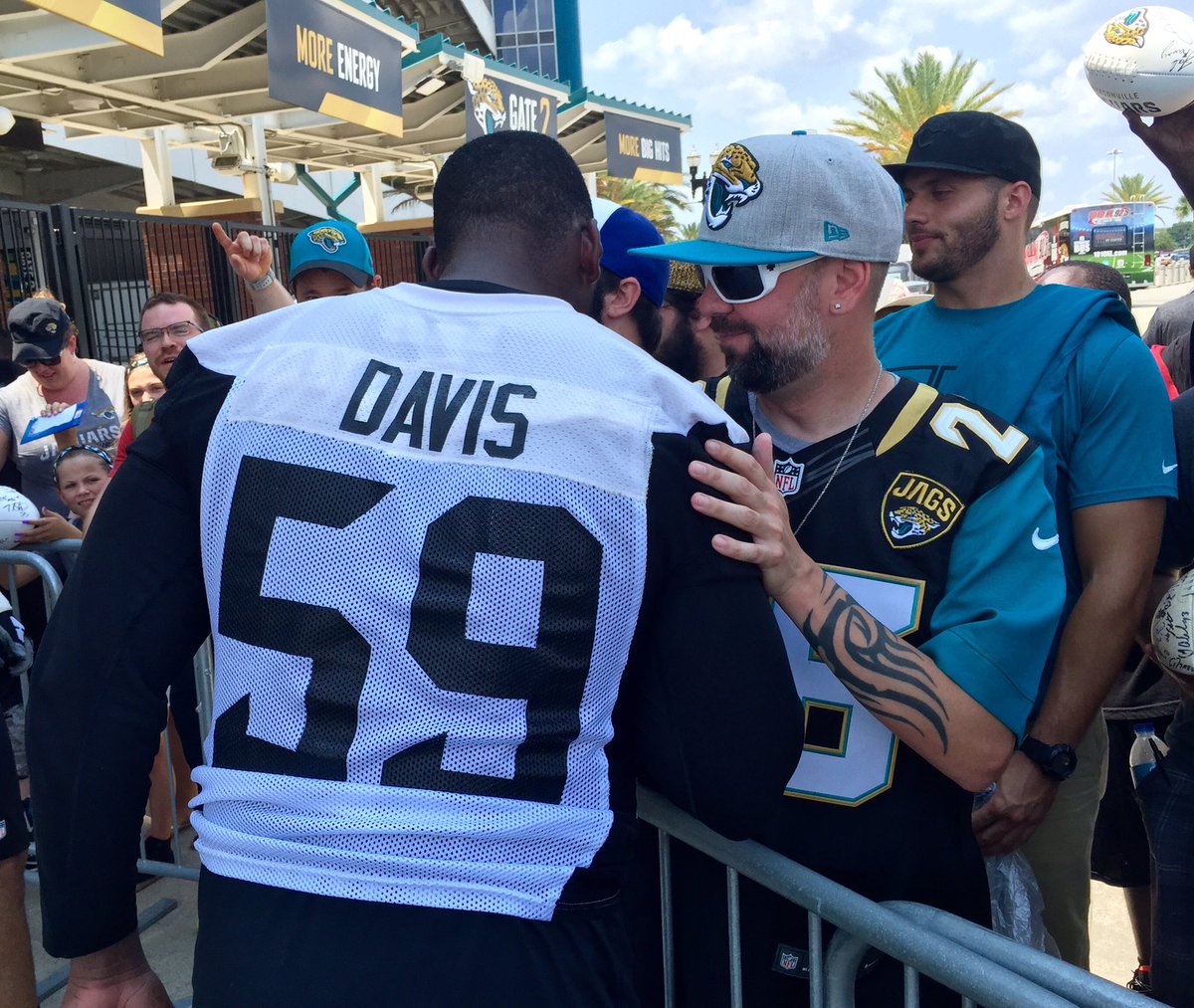 Jaguars's tweet photo. Mean on the field.

Friendly off of it. https://t.co/MQBiP4aegL