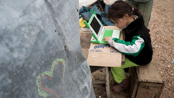 ITU's tweet image. ICT sector holds key to reaching #Agenda2030, via #SystemTransformation report on #ICT4SDG ow.ly/3U2Z301fGos