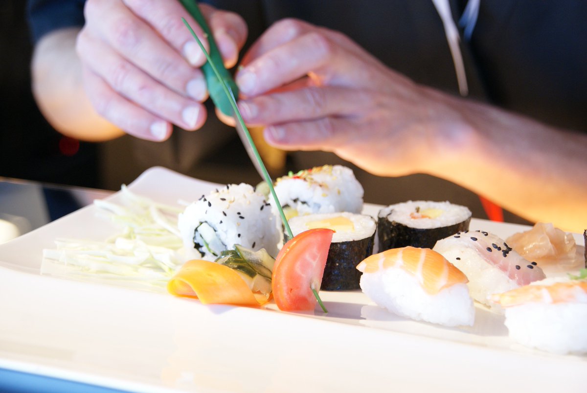 Discover the flavors of the japanese cuisine at Koi Sushi restaurant in Vidamar Resort Madeira. #VidamarMadeira