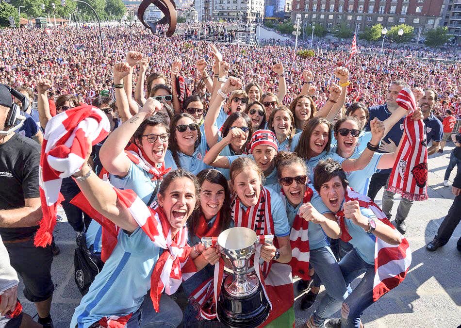 neka_7's tweet photo. Hoy hace una semana de este día.......inolvidable.....☺️☺️ ESKERRIK ASKO!! https://t.co/9Qtzd7k80y