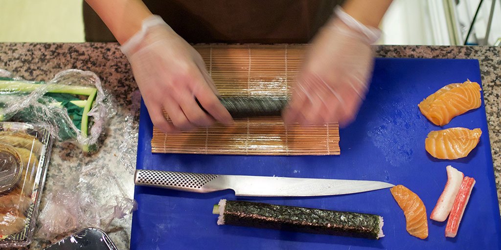 EatDeliverd's tweet photo. Getting behind the scenes @edosushiuk in #Sheffield - Chef Tomo throwing down some crazy sushi skillz! https://t.co/3Pt2DNMuMD