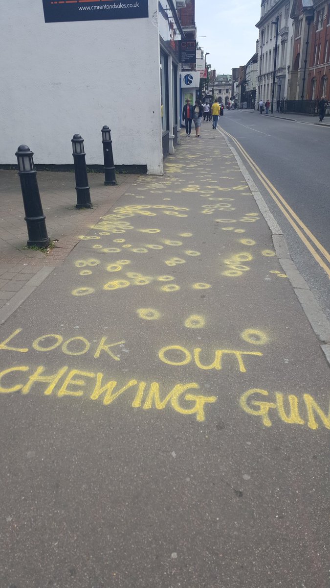 TonyLionnet's tweet photo. @RadioX #randomgraffiti https://t.co/cfBOZVoTMI
