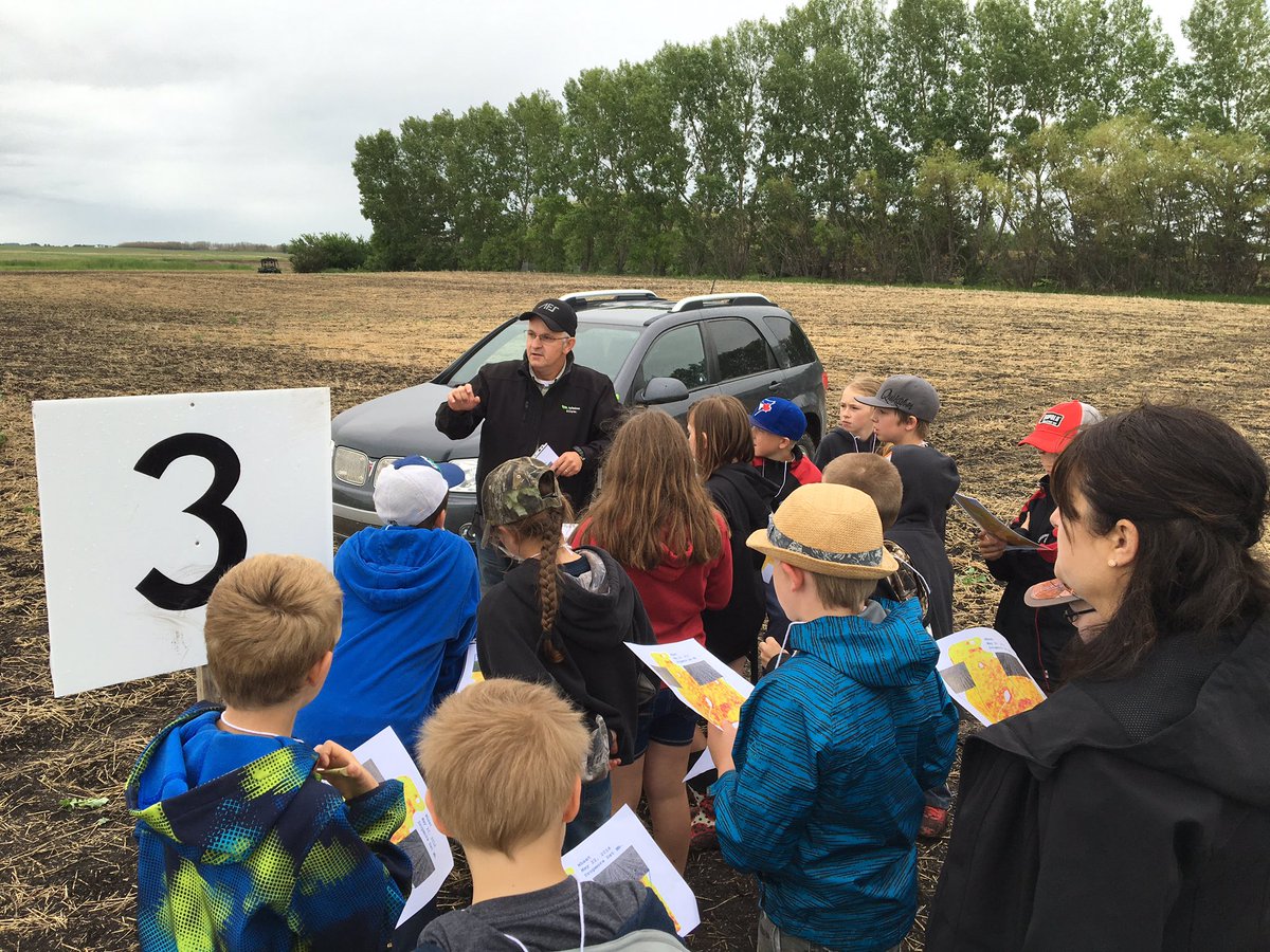 TerryAberhart's tweet photo. Teaching kids about #drone tech, interpreting #ndvi field maps #precisinag #learnag @sensefly @KevinShearer3 https://t.co/CiGpY6TPuY