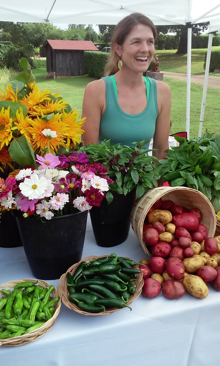 sweetsouthblue's tweet photo. Got some pretty squash and shishito peppers from this sweet lady. #farm2home2016 #argrown #armade #buylocal https://t.co/YeS2hvTmXE