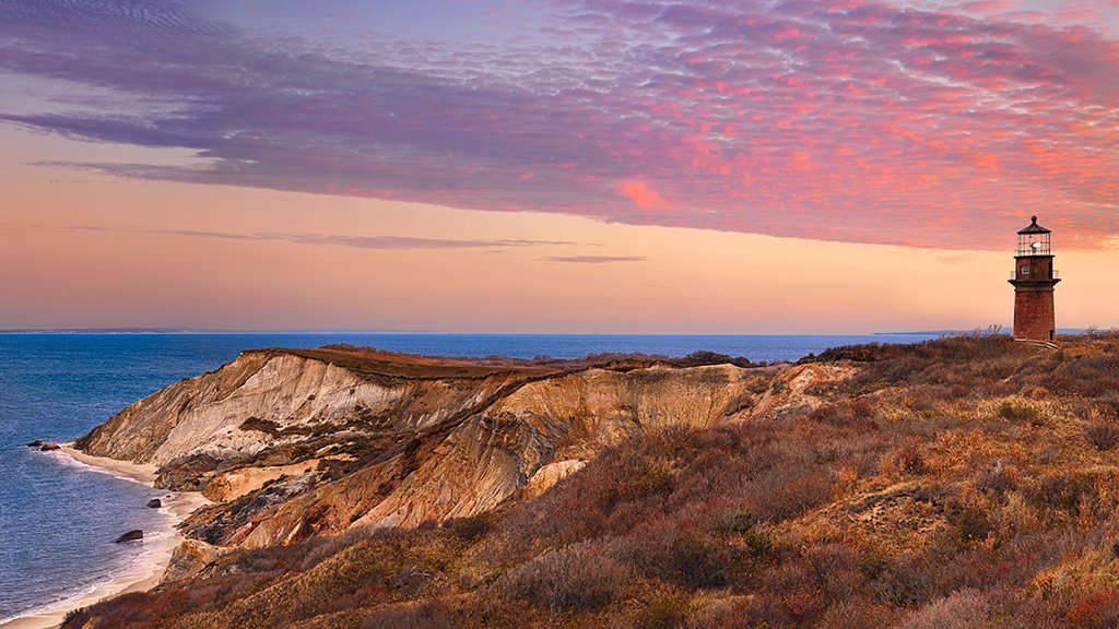 Who's ready for summer? Explore the beautiful area of Aquinnah, MA like #PeterLik! #TravelTuesday