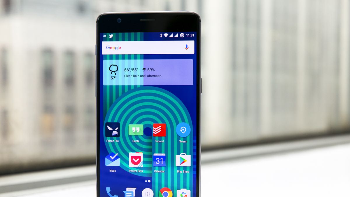 verge's tweet image. OnePlus 3 review: lessons learned theverge.com/2016/6/14/1193…