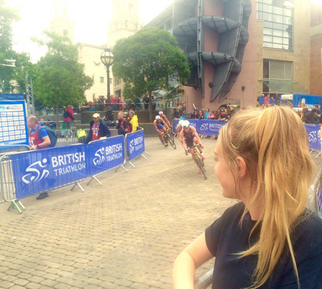 debsphysio's tweet photo. Such a good day with Atherapy at the Leeds World Series Triathlon. Even met Alistair Brownlee after he won!🇬🇧🚴🏼🏃🏼 https://t.co/Yzi0m0bnhe