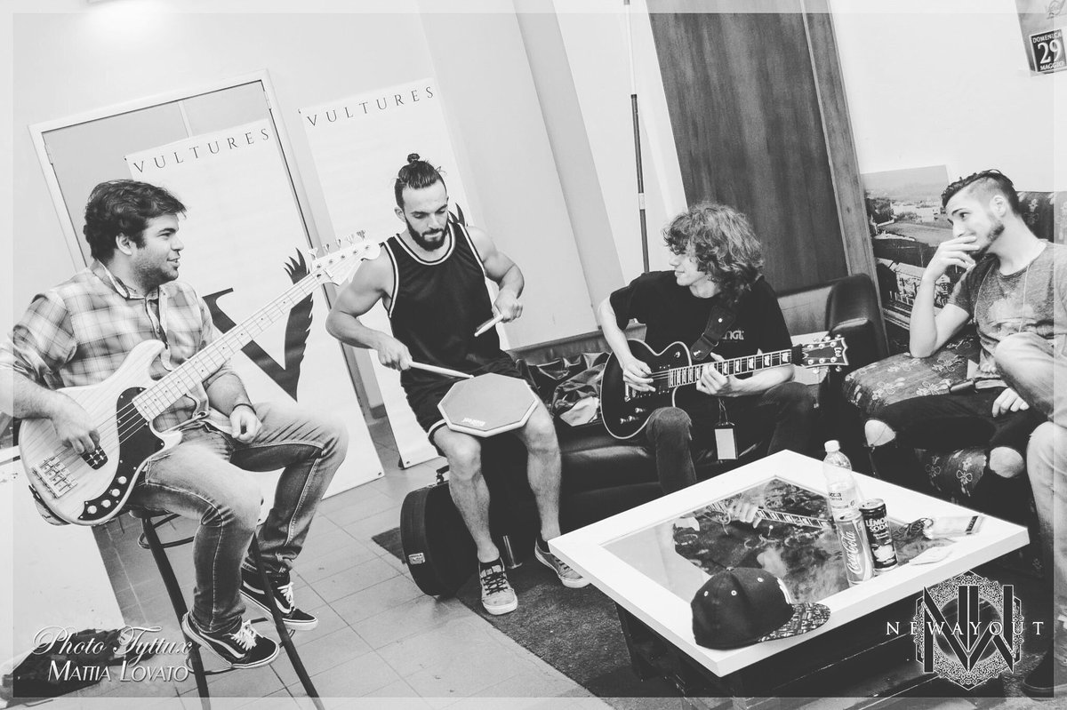 heavycesto's tweet photo. Backstage warmup!#NewWayOut #metalband #coreband #fender #esp #ltd #promark #evans #engl #daddariostrings #backstage https://t.co/xgVoJEFxm8