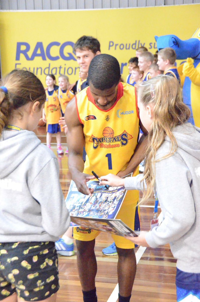 MnHoopsHQ's tweet photo. New: Aaron Anderson (@AAnderson0) Mid-Season Highlights Australia QBL https://t.co/1Oqku7Tzzl https://t.co/0PiZt0bFTK