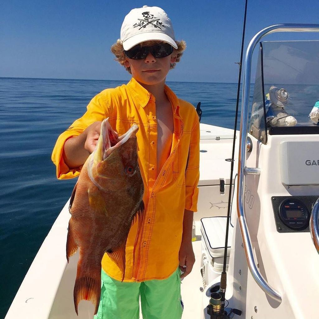 HaleSmith1's tweet photo. @nesses09 with a cool fish called a Hogfish. Having him for lunch thanks to Ness! #floridaykey #hogfish #backcount… https://t.co/ePsitEpBwN