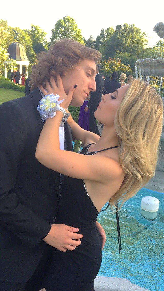 hpmainiero's tweet photo. #thewayhelooksatme ..too cute not to share. πβ€οΈ #datflowdoe https://t.co/i912huTcjQ