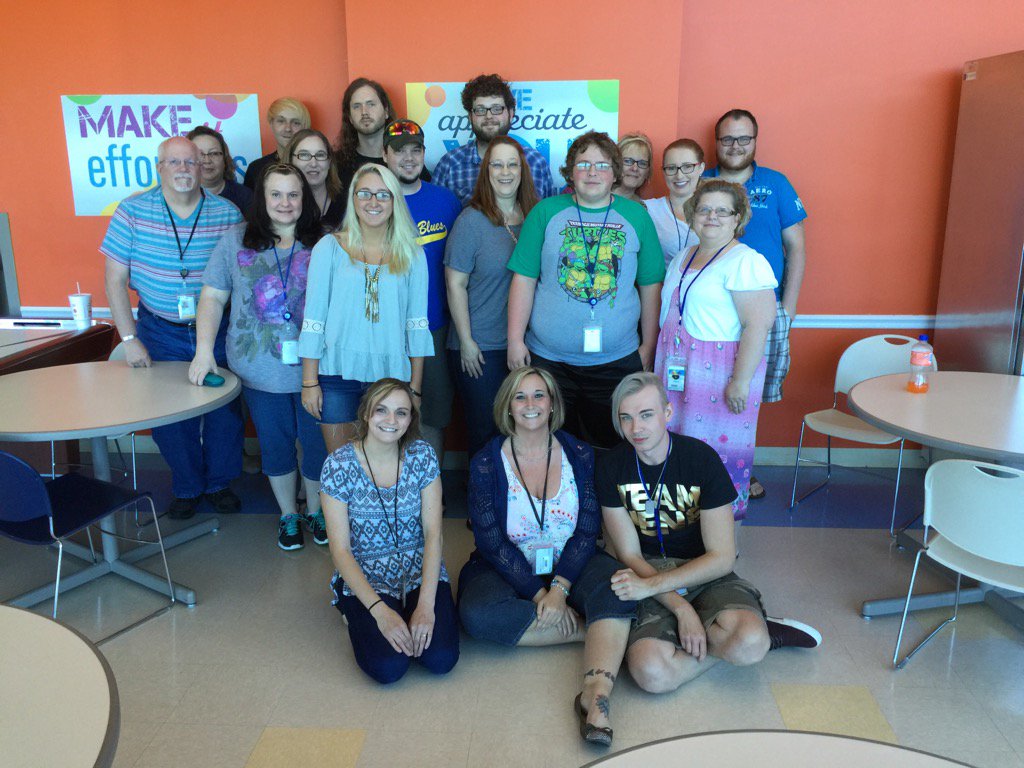 HonakerTrish's tweet photo. #TeamTrish ready to #ownitwinit on international plans and charges!! #tugglenation @BartonTonyLeb @aimnic1600 https://t.co/3pZs4PT2EZ