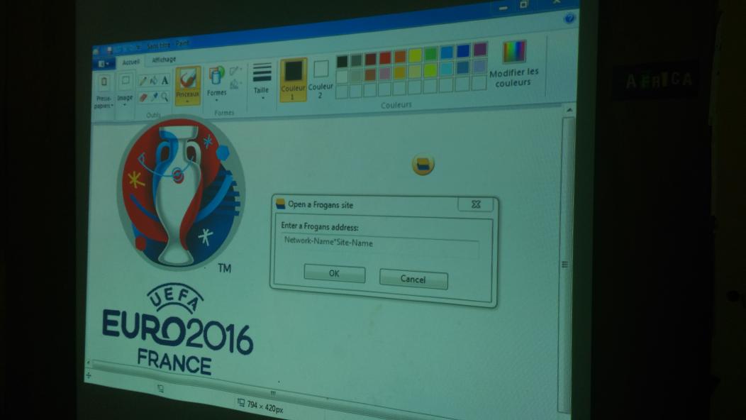 comfrogansci's tweet image. Pause #FrogansAwards : la @comfrogansci  profite pour présenter son site #frogfoot  au @labtic_ci @dezye1693