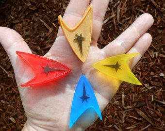 raurquiz's tweet image. @ADrouilly mira estos diseños se vienen los #50años de #startrek tenlo en cuenta @startrek #geeksoap