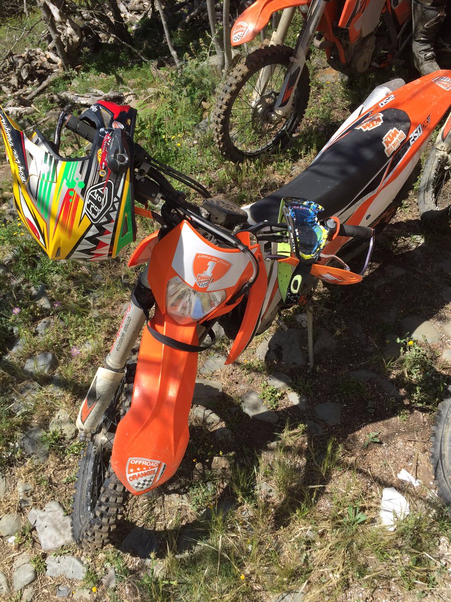 offroadorange's tweet photo. Our KTM's still look mint but we are in the transition period of the all new 2017 EXC @KTM_UK @cisport #KTM #exc https://t.co/8VBWZQHyFl