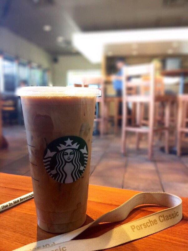 GoCravi's tweet photo. Mmm #sweetcream #coldbrew @starbucks https://t.co/kqSVzHEfCR
 #cravi https://t.co/zM94FboOkT