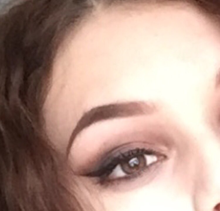 sophhmarieex's tweet photo. Eyebrow transformation🤗🙃🤗 https://t.co/gAkx9WVT31