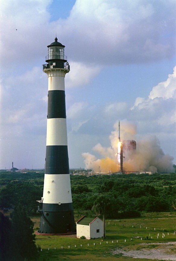 danfleming408's tweet photo. I can be who I am.  Some go to space ....other stay at the lighthouse #jobsearchninja https://t.co/pFEx5PBE4F