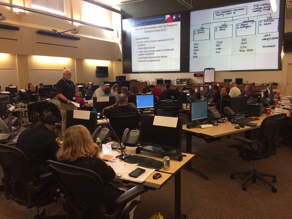BarryKWebb's tweet photo. @TEEX_NERRTC instructor Pat Conley giving it his best shot during EOC Ops &amp; Planning course @HCEMA @CityOfCincy EOC. https://t.co/9hODG4Symx