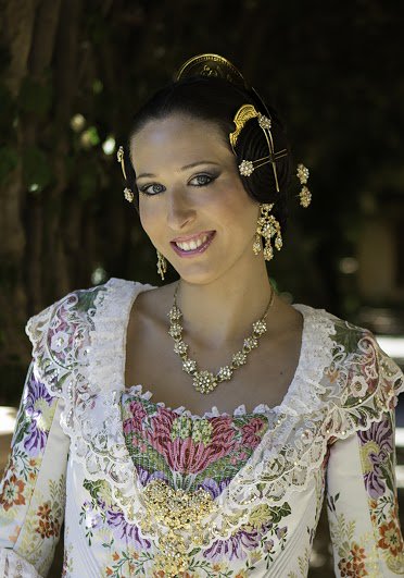 Amanda Gayol de la <a href="/fallareinasofia/">Falla Reina Sofia</a> candidata major de #camidunsomni2017 fallesdetorrent.es/entrevista-esc…