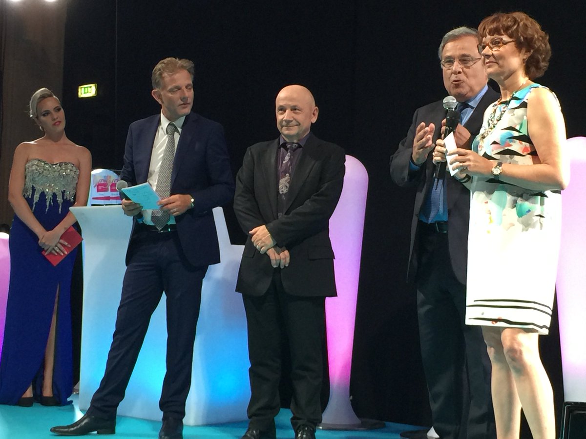 TD_com19's tweet photo. @e_imberton @CCILYONMETRO et @jcLassalle @leprogreslyon lancent cette 4ème Nuit du Commerce ! Réagissez #GSDC2016 https://t.co/LeFXmhoSpg