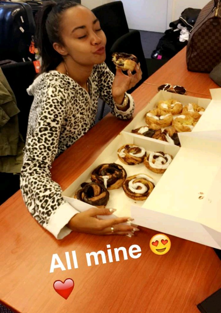 So me and @InsidiousVirtue hung out today, and I stole her donuts.