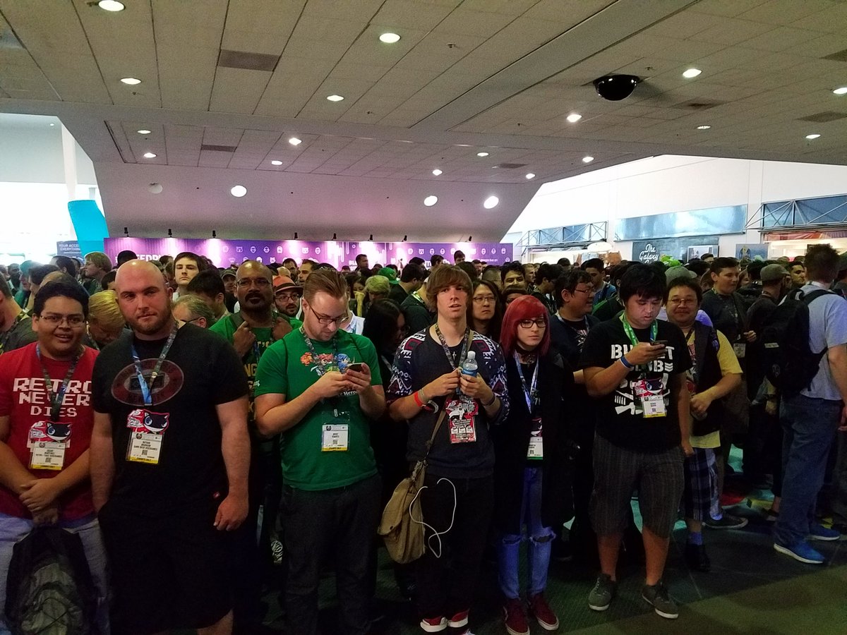 Miles de jugadores esperando la presentación de los juegos. | Foto: @E3 (en Twitter).